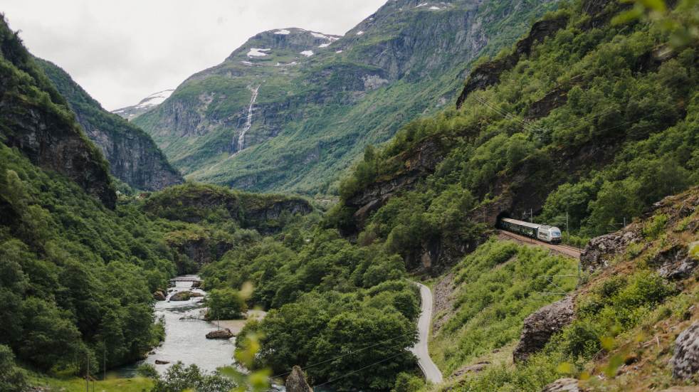 Norway aurland train